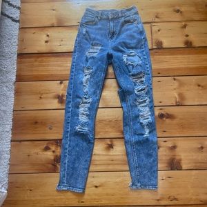 American Eagle High Rise Mom Jeans